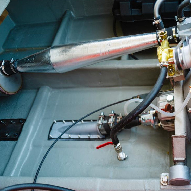 rhbs-shop.com.Lotos DDR Sportboot, Wartburg Ersatzteile. Venturi im eingebautem Zustand.