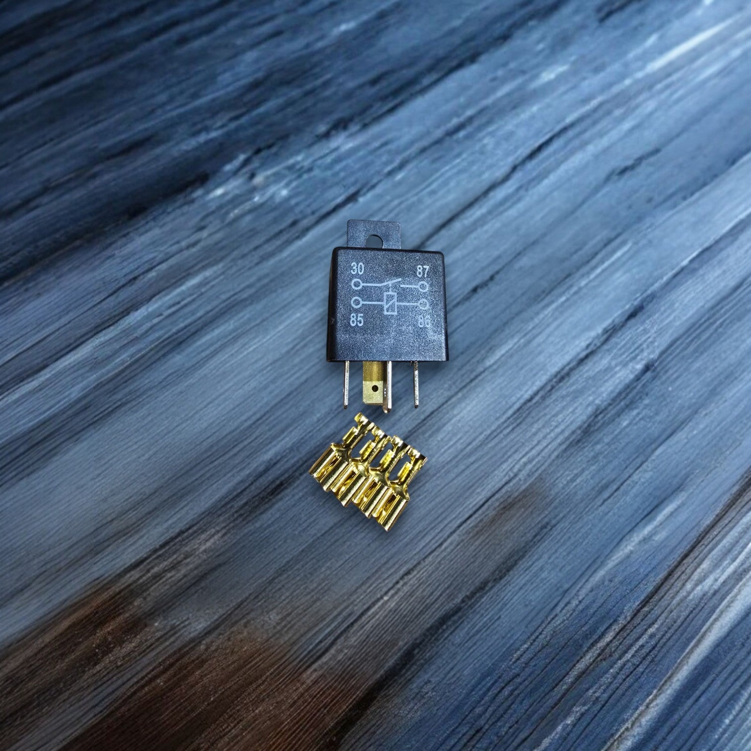 Lastrelais 40A 12V für Lotos DDR Sportboot 