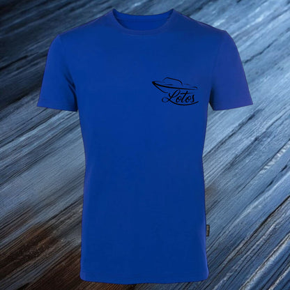 Lotos Sportboot Premium Shirt Royal Blue Herren mit schwarzem Lotos Logo auf Brusthöhe vorne rechts.