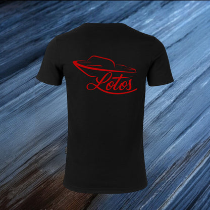 Lotos Sportboot Premium Shirt Black Herren mit rotem Lotos Logo auf der Rückseite.
