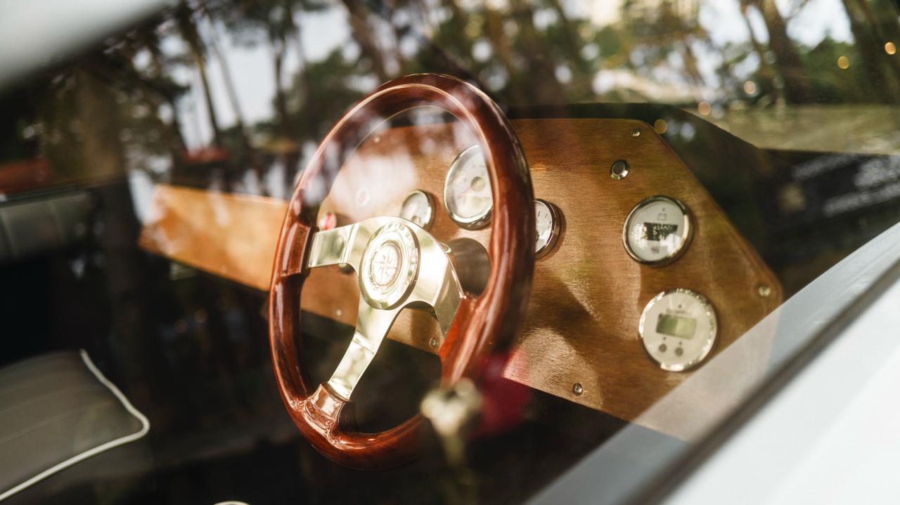 rhbs-shop.com. Lotos DDR Sportboot, Wartburg Ersatzteile. Echtholz Lenkrad Lotos.